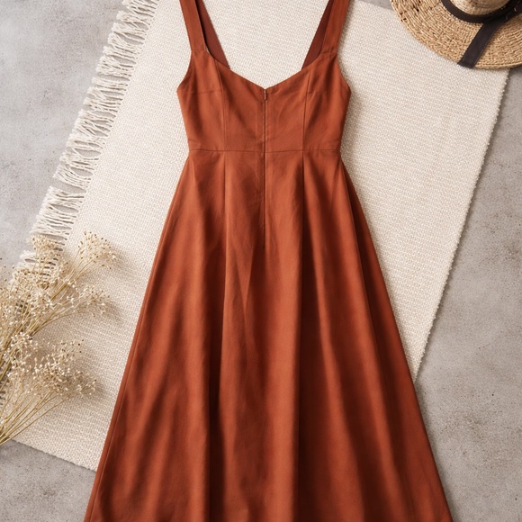Sleeveless Scoop Neck Midi Dress in Rust! Georgeous colour! Very nice drape! - Picture 3 of 6